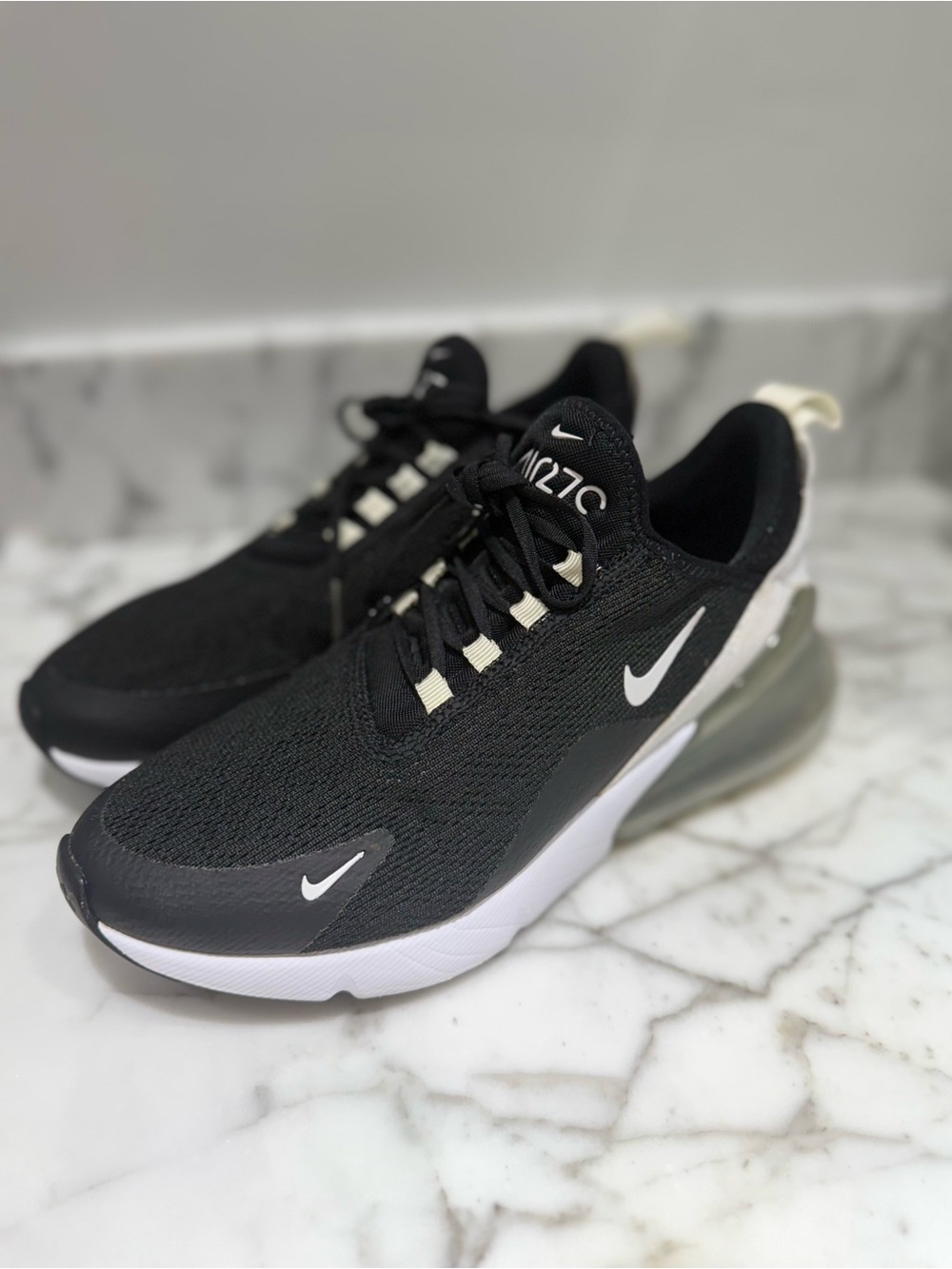 Nike Women’s Air Max 270 Black White Pure Platinum, Size 8.5